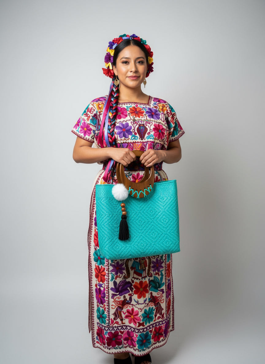 Bolso Oaxaqueño Grande 100% Artesanal tegido de plástico con asa de madera fina.