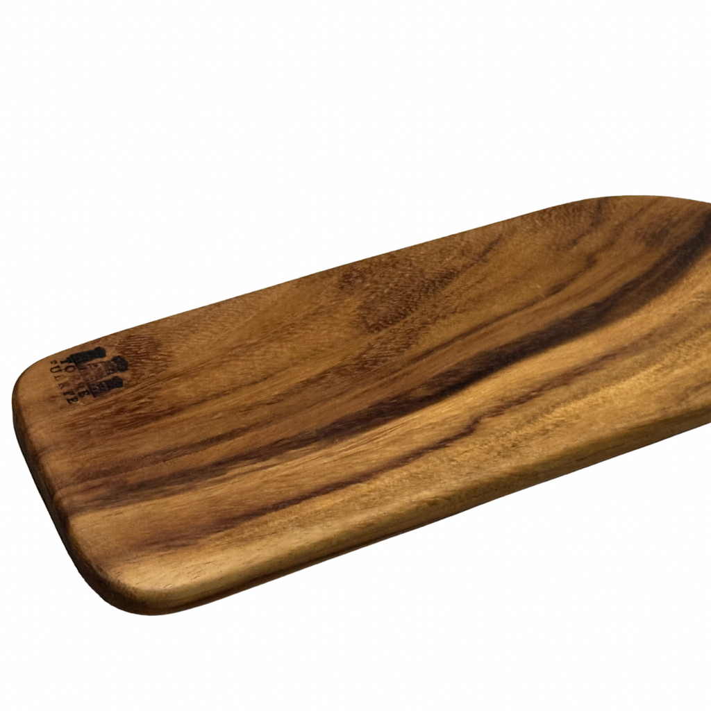 Tabla para picar, cortes de carne y alimentos. De madera fina.