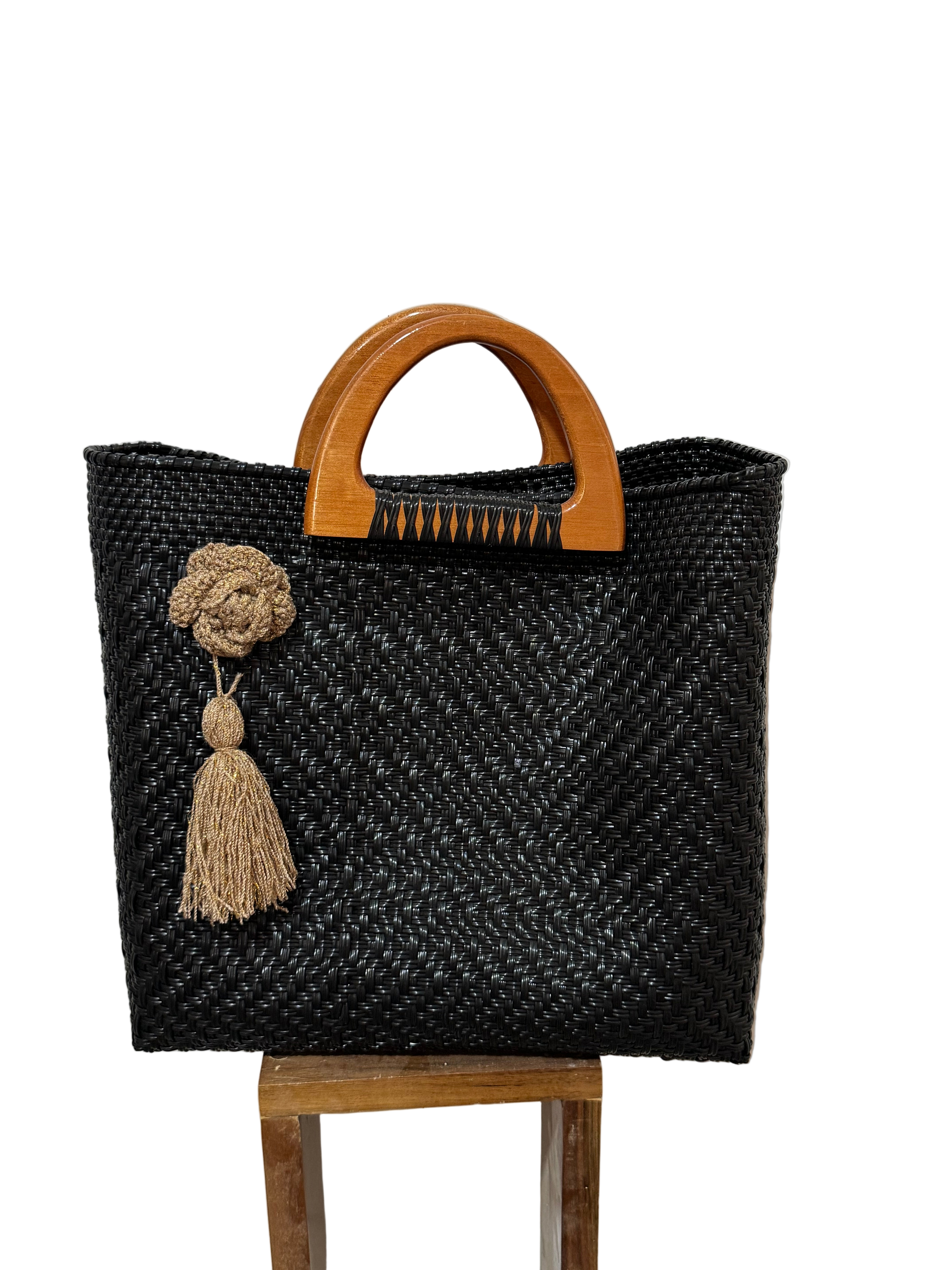 Bolso Artesanal 100% Oaxaqueño grande, tejido a mano con asa de madera fina.