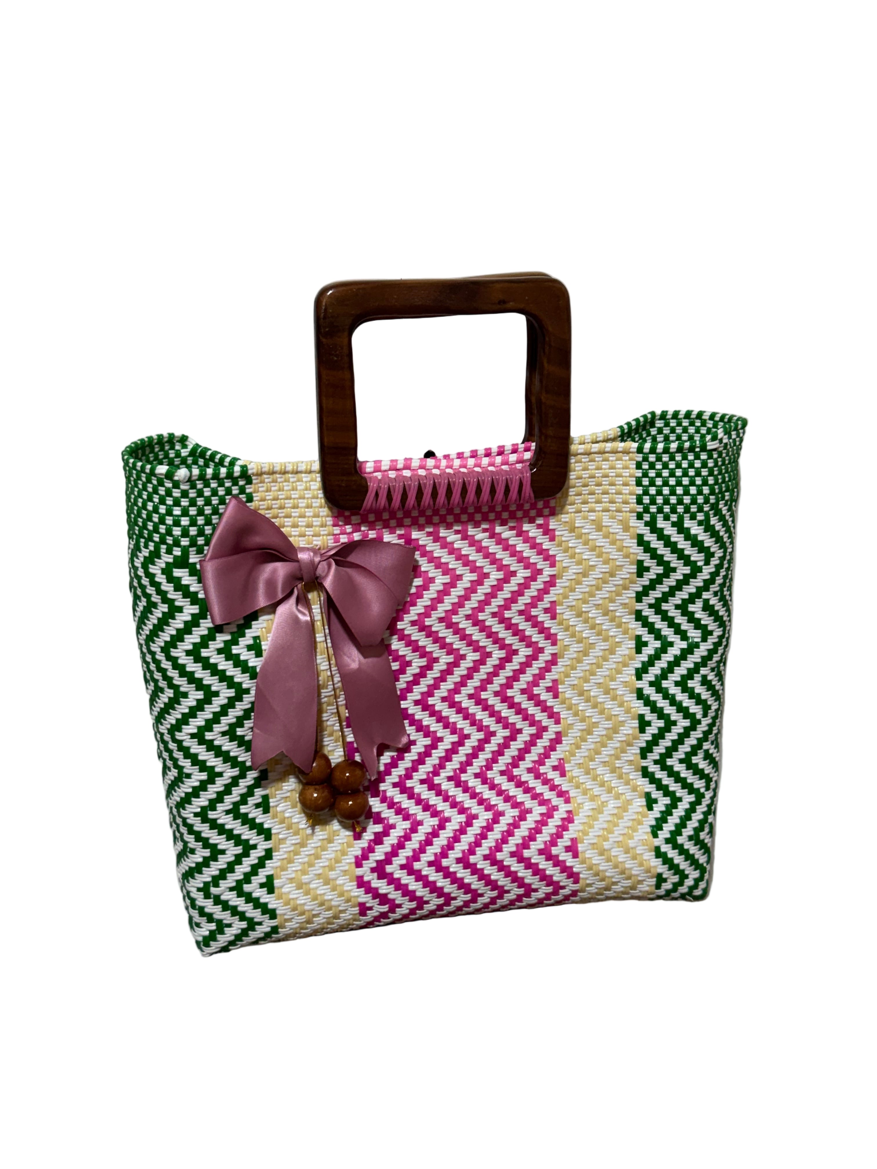 Bolso oaxaqueño 100% artesanal, tejido a mano con hilo reciclado y asa de madera fina.